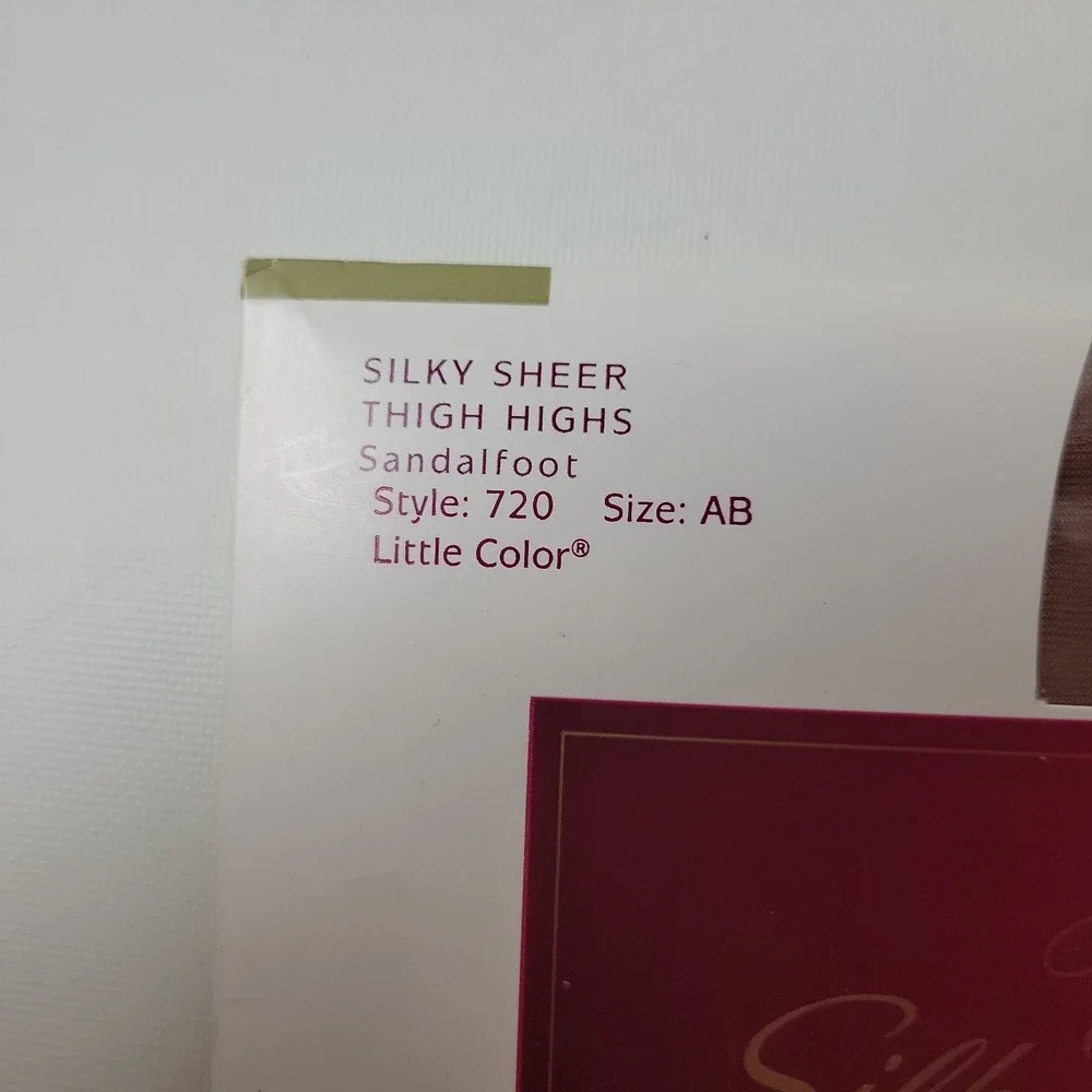 Hanes Silk Reflections Silky Sheer Thigh Highs Little Color Style 720 Size AB